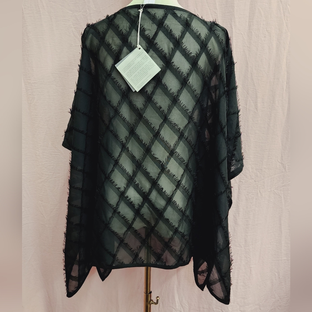 WYNNELAYERS Women's Diamond Jacquard Eyelash Fringed Chiffon Poncho Top-(M)NEW - Picture 5 of 8